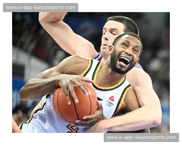 巅峰对决!辽鲁大战:不只是篮球的博弈,更是北方硬汉的灵魂碰撞 巅峰对决!辽鲁大战:不只是篮球的博弈,更是北方硬汉的灵魂碰撞